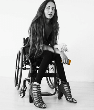 Tirzah López lifestyle-pose