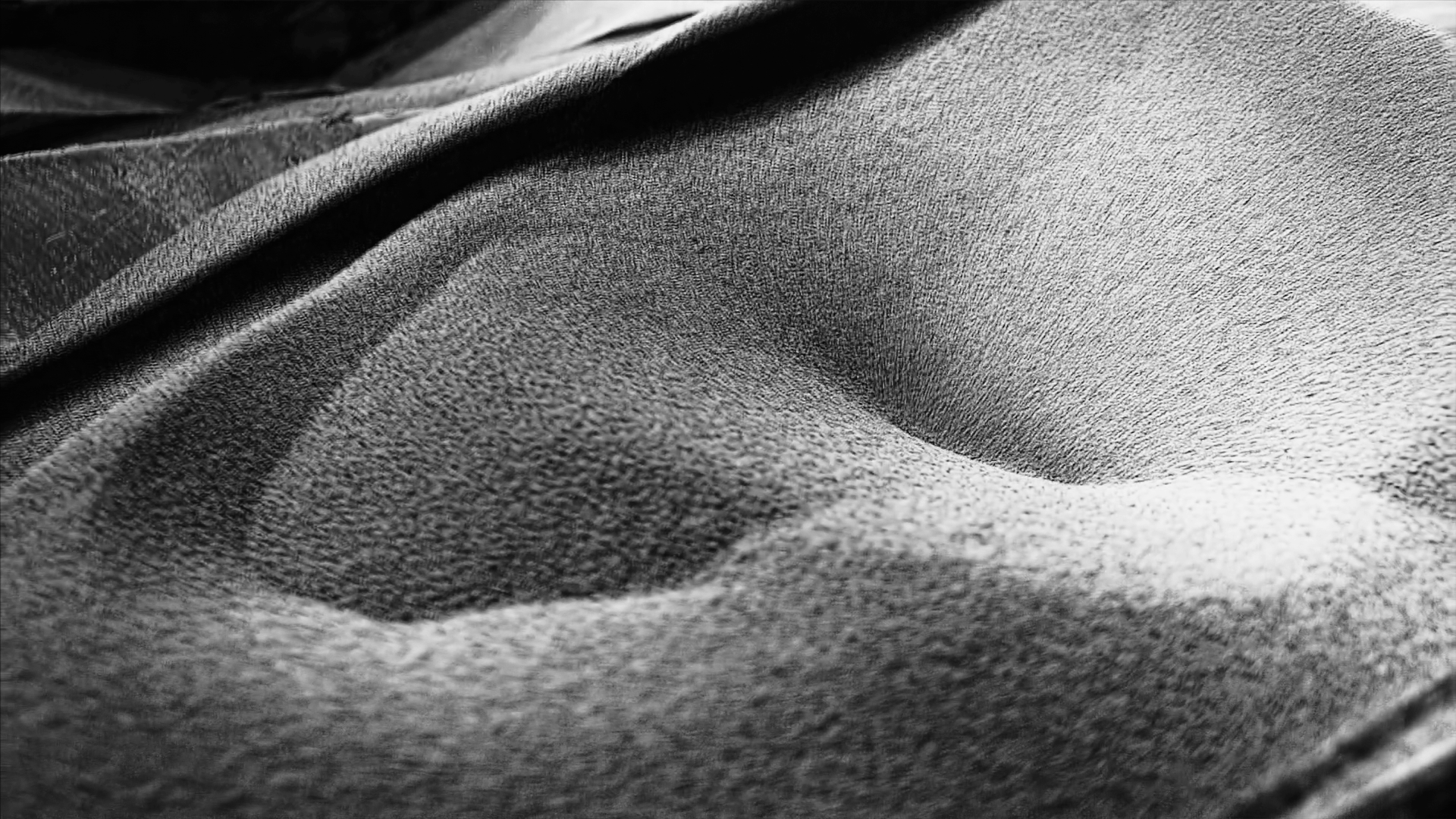 Four contour options. Breathable comfort shaped around you